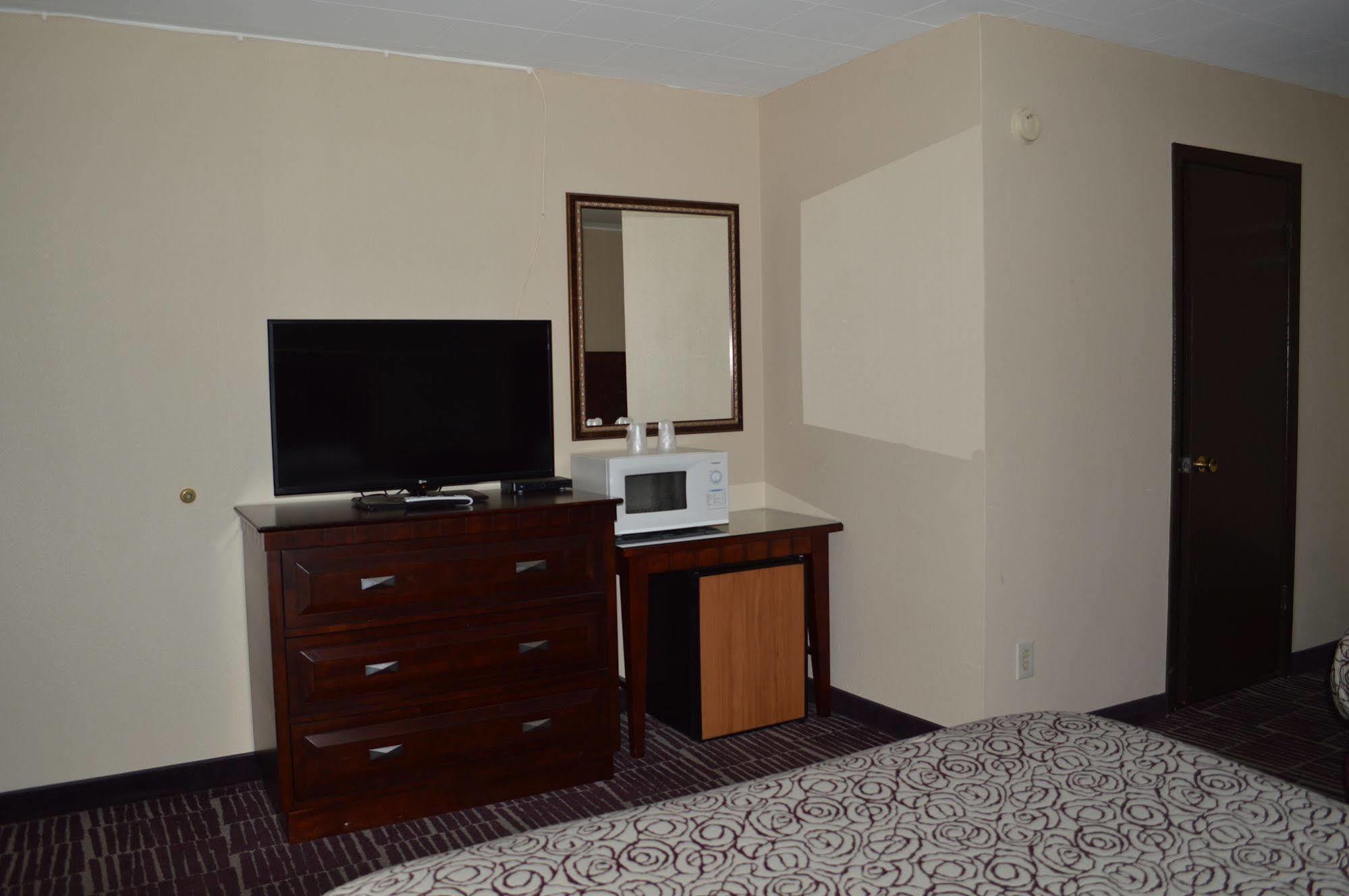 פורטלנד Economy Inn מראה חיצוני תמונה